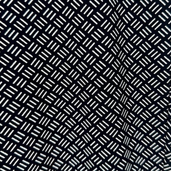 J.Jill Weaver Collection Forward Seam Slim Ankle Pant M Black Geo Basket Weave - Picture 6 of 9